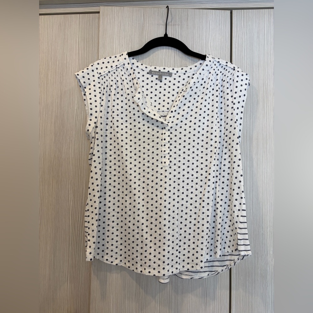 Daniel Rainn Linen Blend White/Grey Polka Dot Stripe Tee Medium Mixed Print